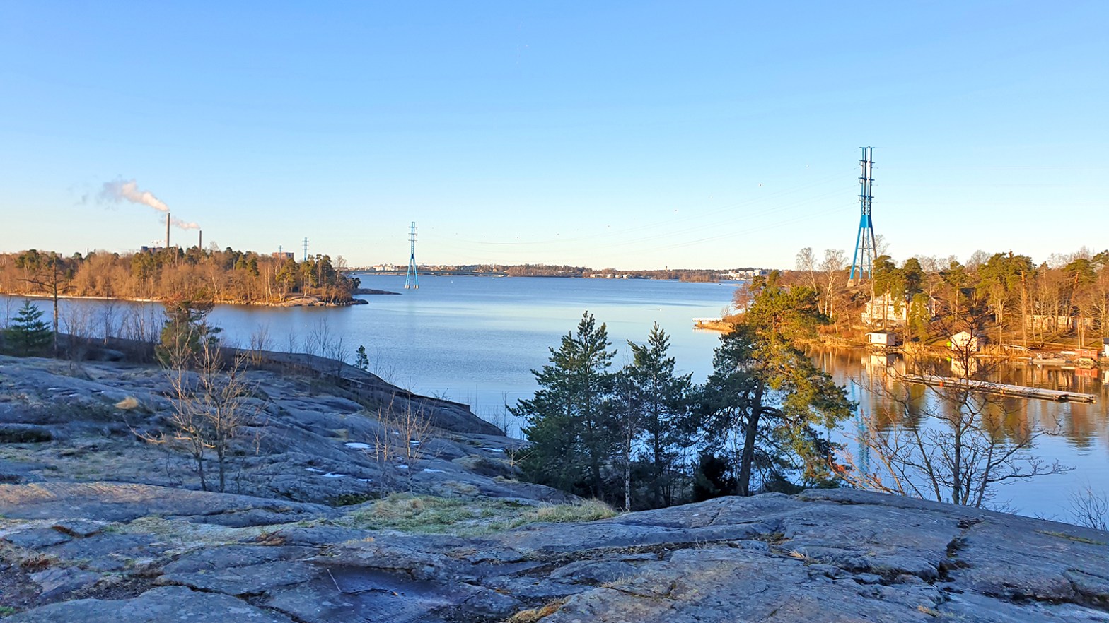 Blick auf die Bucht von Hietaniemi auf meiner Joggingrunde bei Sonnenaufgang (Foto: vk).