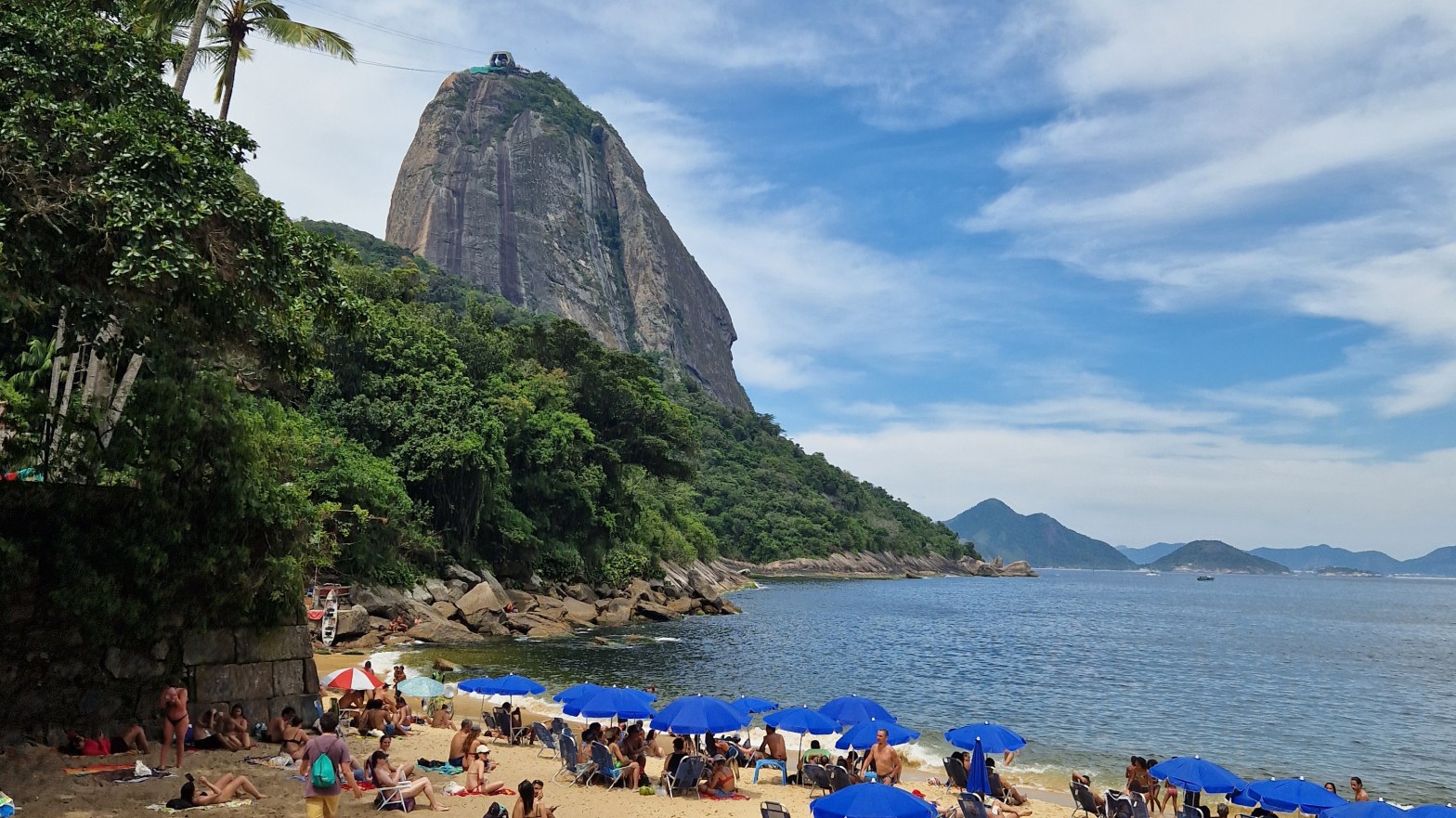 Der Pão de Açúcar vom Praia Vermelha aus.