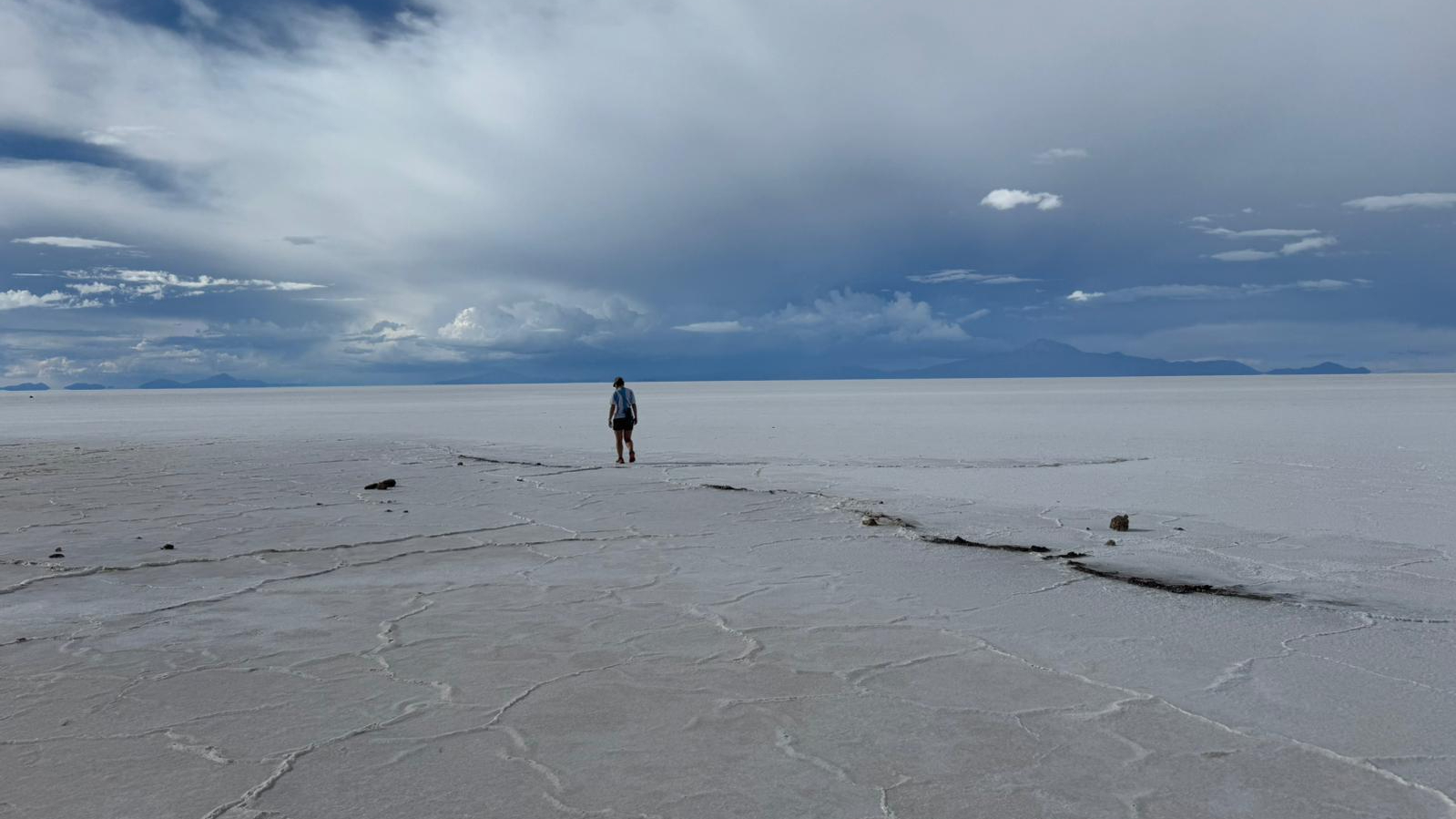 Nichts außer Salz - über viele Kilometer in der Salar de Uyuni.